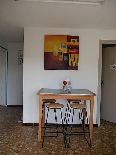 argentonnay-gite-les-loges-farm-coin-repas