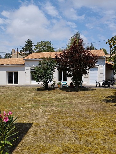 Meuble abri gite Fontaine Thouars Thouarsais Deux Sevres