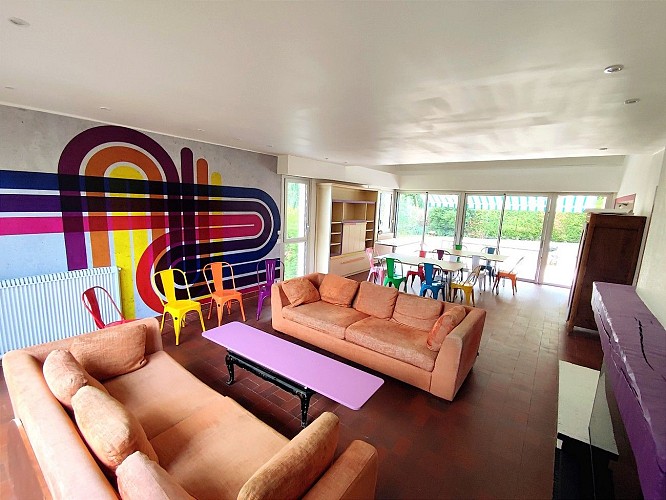 nueil-les-aubiers-gite-le-45-tours-salon