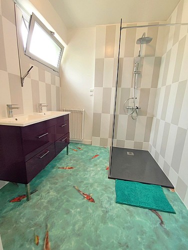 nueil-les-aubiers-gite-le-45-tours-salle-deau