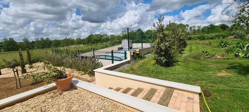 Jardin accès piscine