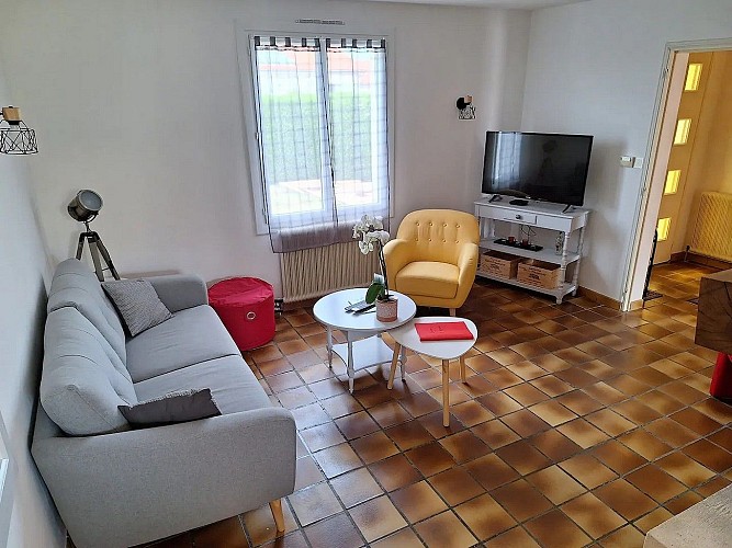 ceizay-gite-au-petit-quebec-salon