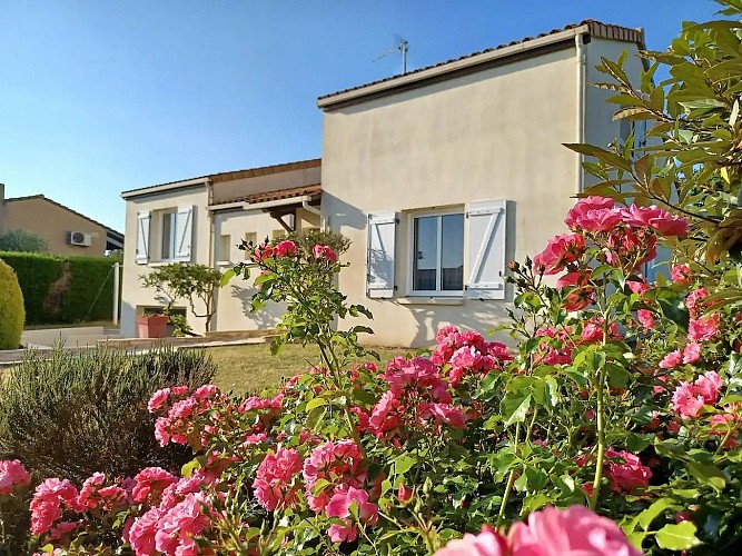 ceizay-gite-au-petit-quebec-facade