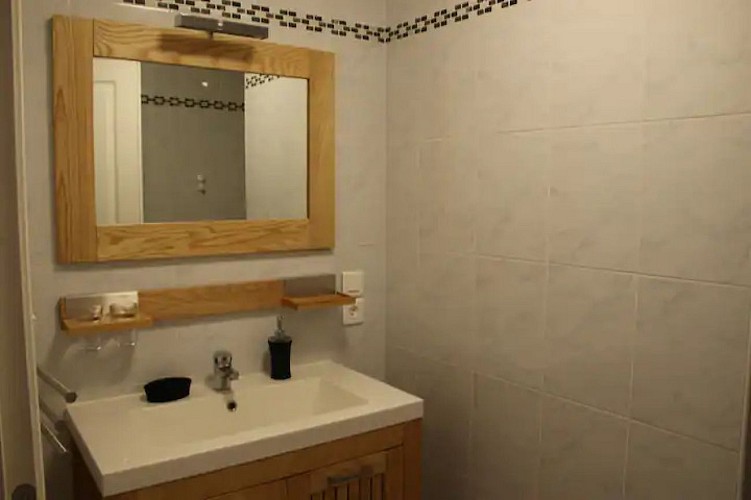 dd508f91-6f8a-49db-977b-b5b7a1f73908