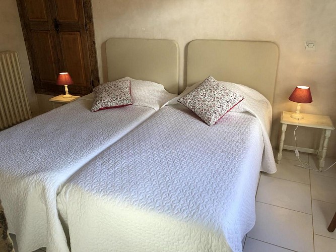 413850-5_773_c7cc95aa409a0e1695ddd6c78387930e