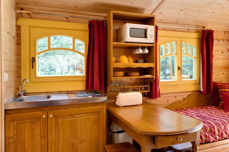 Roulottes 18m²- Coin cuisine