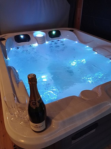 Les Charmes du Lac - Jacuzzi