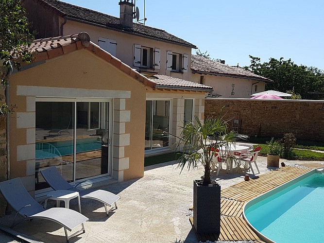 Chambre Zen avec vue sur piscine