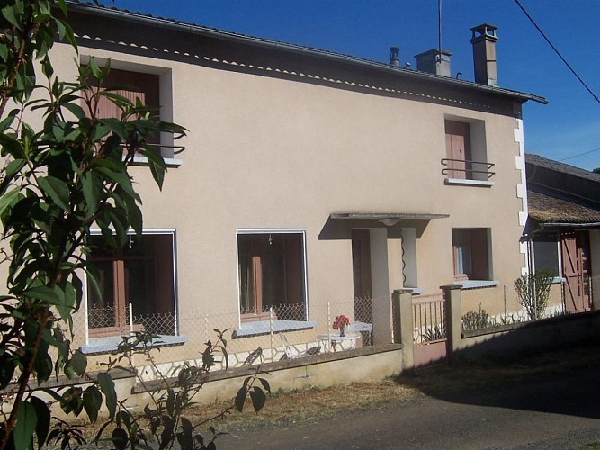 DUBREUIL - Gîte La Salle - Vivonne - ext 1.