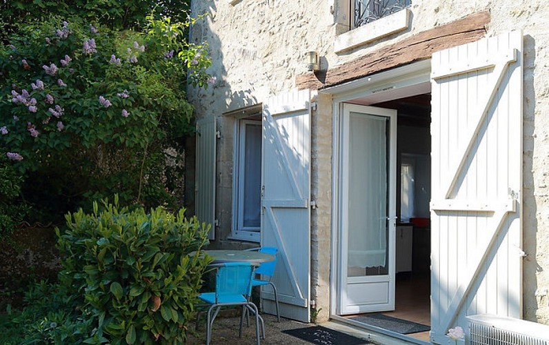 2586fa_5bb3ba69f0c6477f825ab935f561db18~mv2_d_1417_2126_s_2 (1)