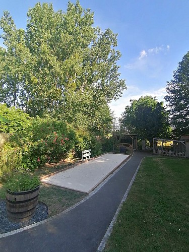 Extérieur terrain de pétanque
