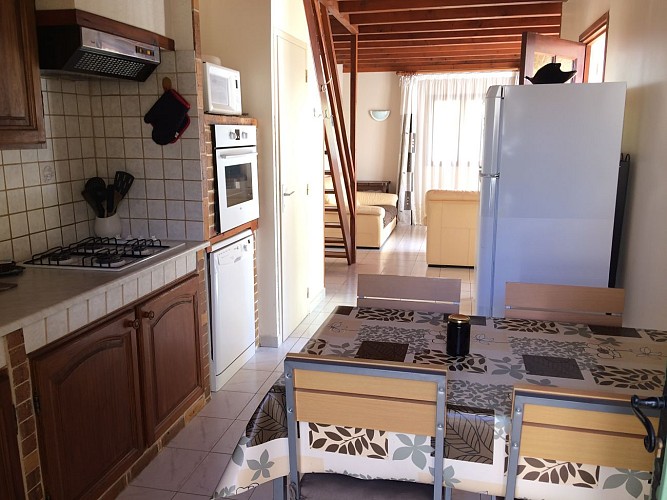 vue d'ensemble rez de chaussée cuisine et salon._19