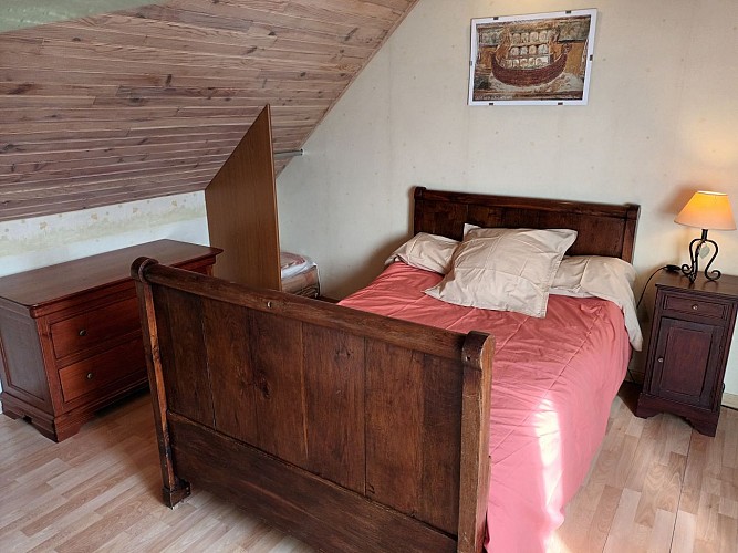 Chambre simple à l'étage