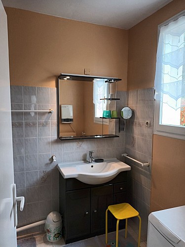 Salle de bain au rez de chaussée