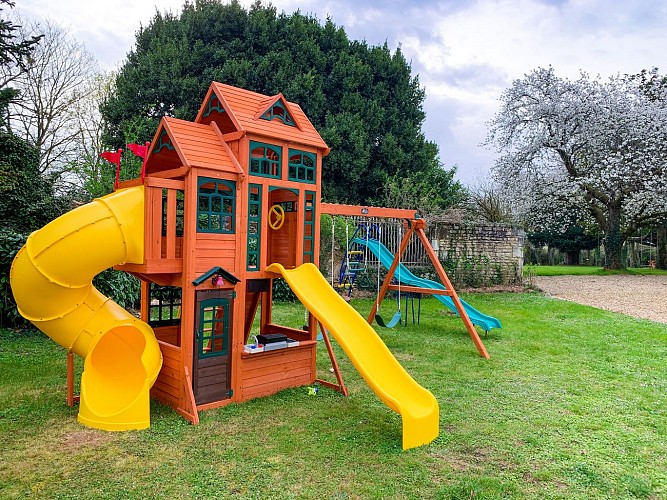 AIRE de JEUX - GÎTES du CHAIX-WEB2