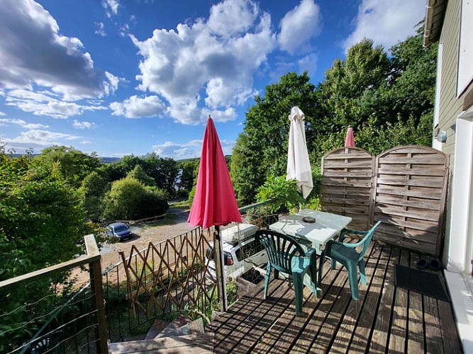 gite-location-vassiviere-loutre-terrasse2