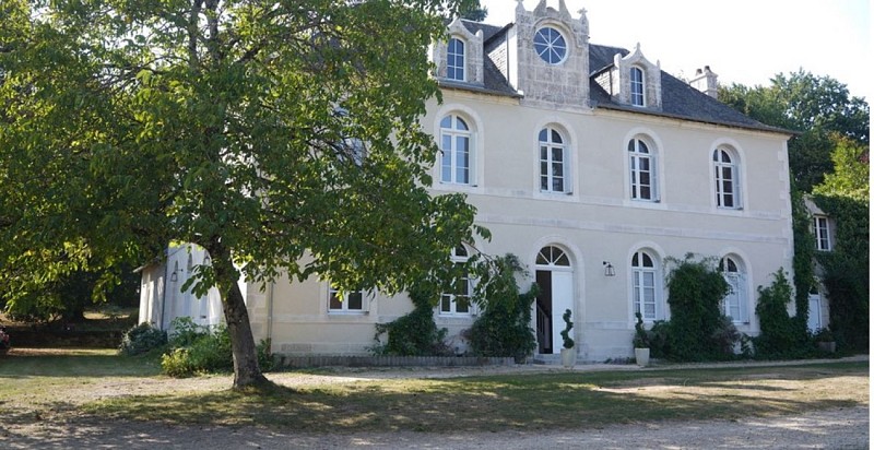 Domaines du Moulin Authier : Meublé Le Prieuré de Coussac-Bonneval – Gîte 1
