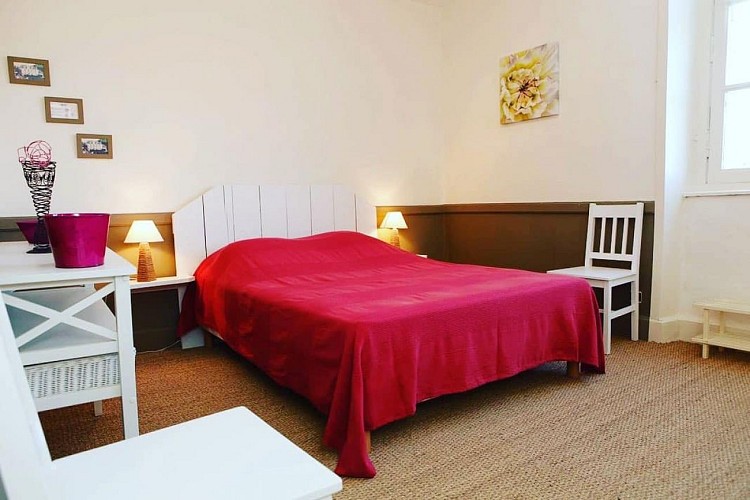 Domaines du Moulin Authier : Meublé Le Prieuré de Coussac-Bonneval – Gîte 1