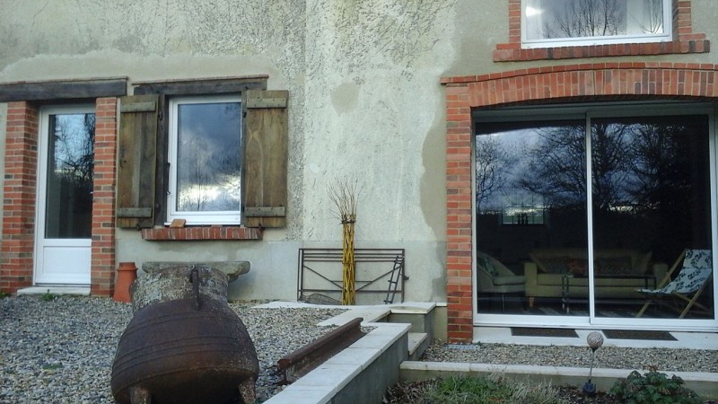 Maison de campagne au bord de l'eau