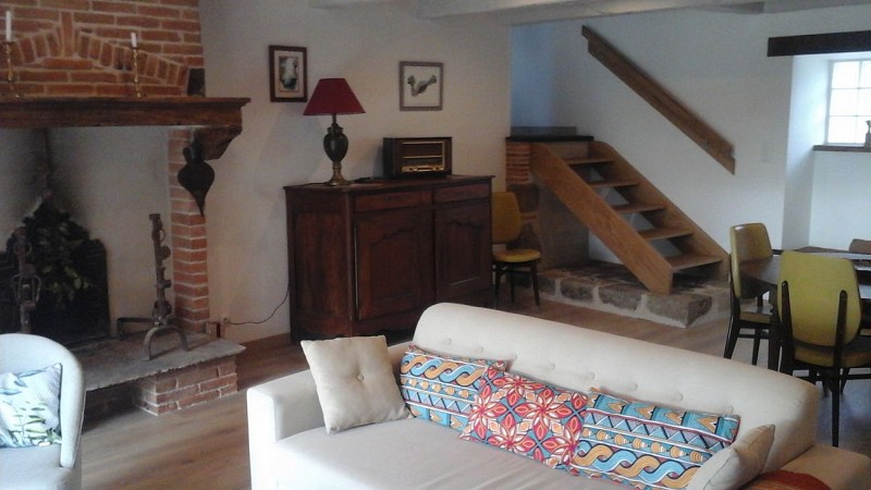 Maison de campagne au bord de l'eau