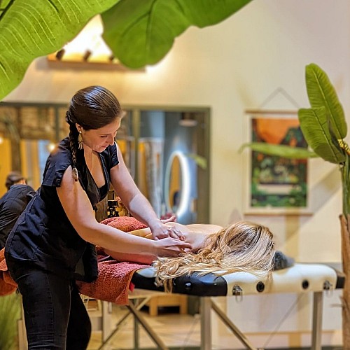 JK Suites Appart-Hôtel &amp; Spa Privatif -Partenariat Soins avec Galathéa