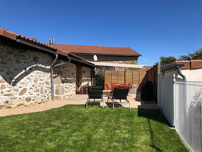 La Charnière: Jardin