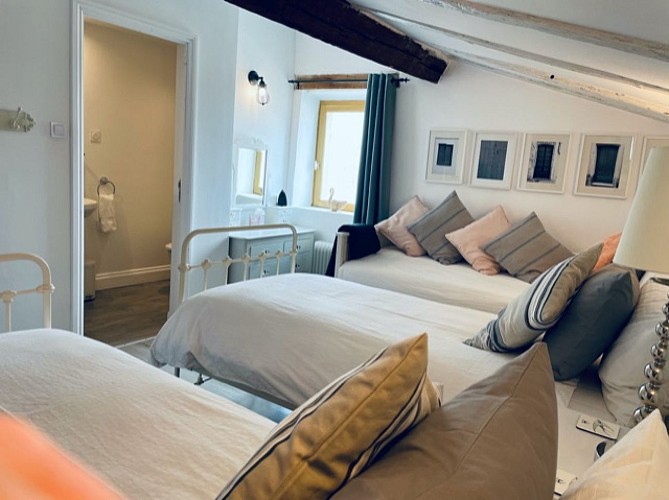 6BFFEE1C-0BD1-41DC-94FC-D4D584258972