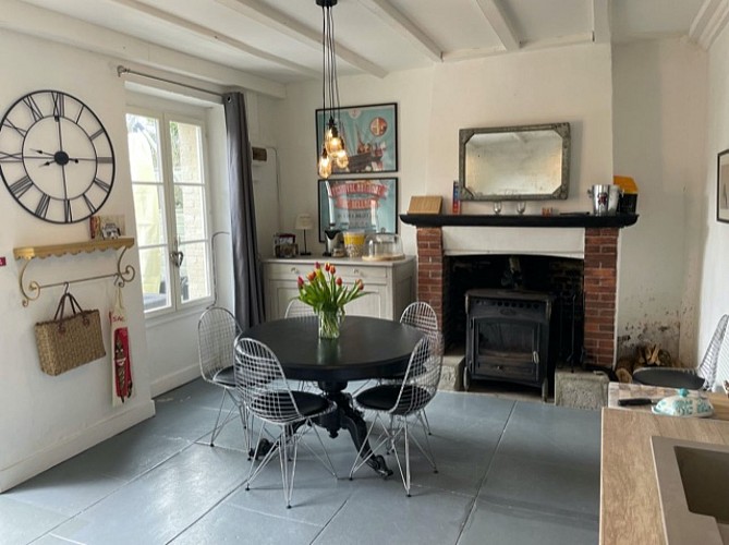 3B16CC19-8D79-4D5E-BFCF-39FE7F78E2CC