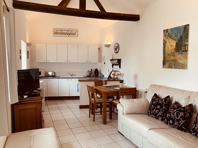 G1 living to kitchen