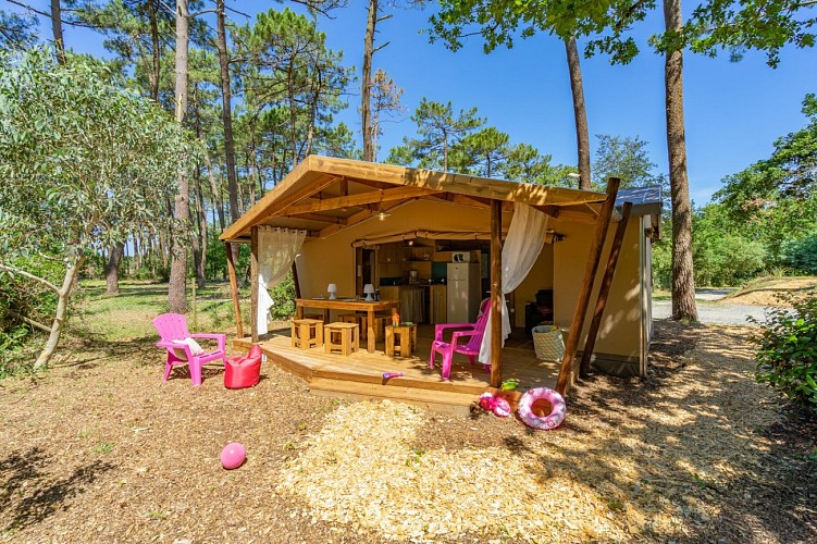 3-locatif-COTTON-96---Flower-Camping-des-Pins-SOULAC-sur-Mer