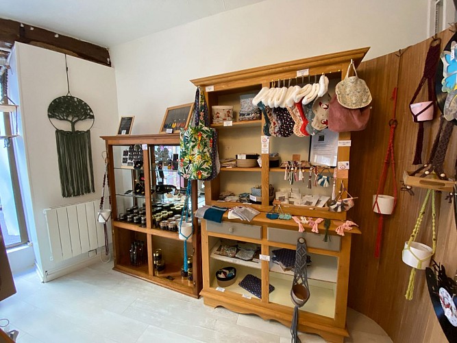 boutique-createurs-rochechouart-poltourisme (6)