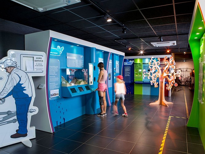 Barrage de Bort-les-Orgues et son Espace EDF Odyssélec