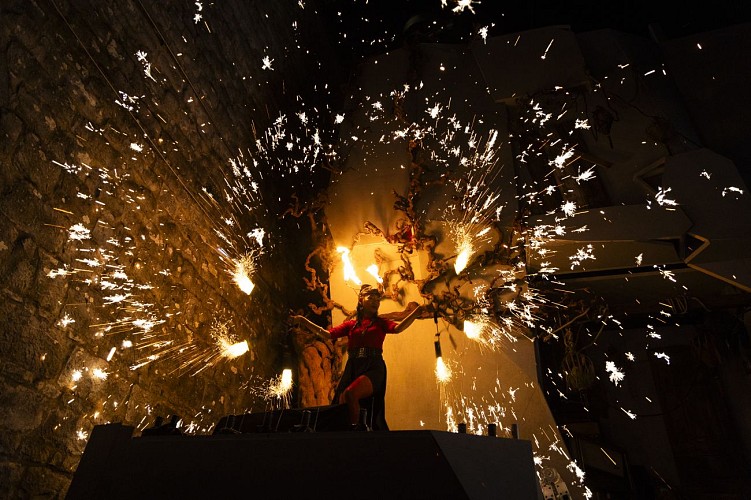 20240726233434-Jean-Paul Groove et jongleurs©Michel Fautsch