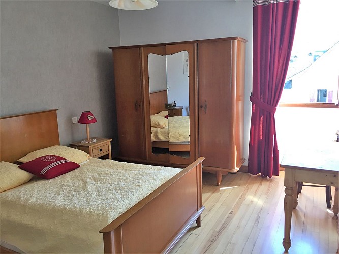 Gîte LES HIRONDELLES- chambre 3