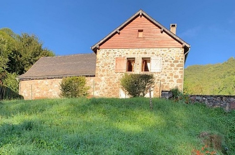 Gite-Lassalette-vue-ruisseau