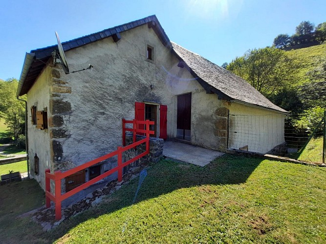 Gîte Lassalette-arrière chalet