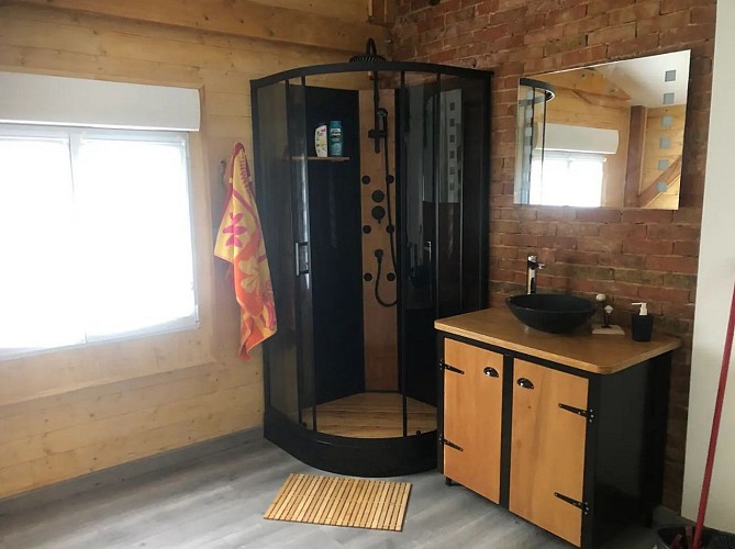 Le Cocon Romantique - Ancinnes - douche