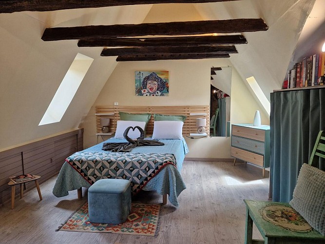 STUDIO STUDIO VERT 23 7 24