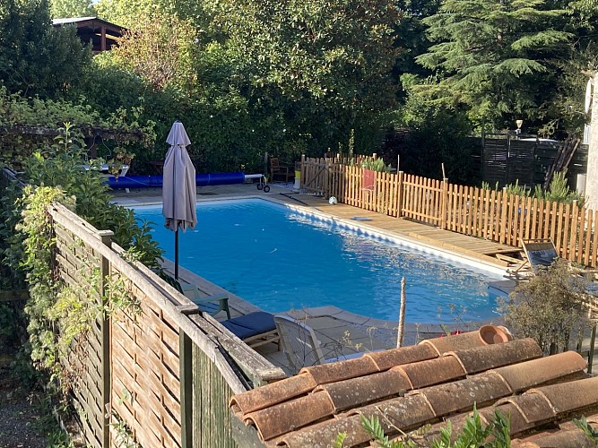 La piscine clôturée 