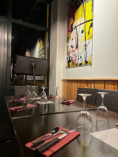 AUZANCES_Restaurant_Héni ©MCA