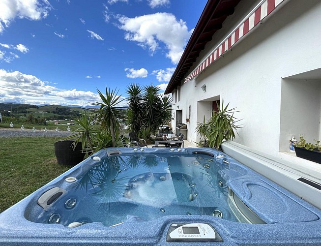 gite-iholdy-mendiburia-coeur-pays-basque--ref--G1430591