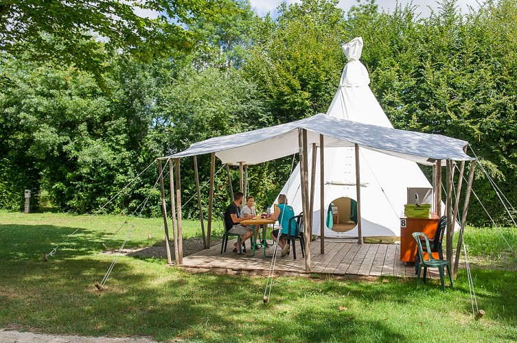 Camping**** La Plaine Tonique