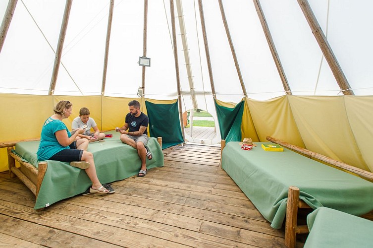 Camping**** La Plaine Tonique