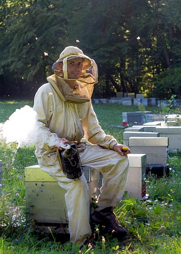 Un Ecrin de Miel - beekeeper