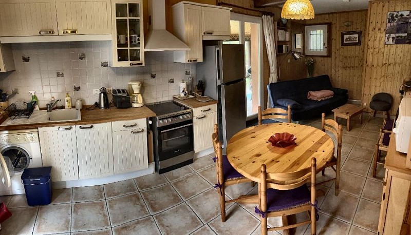 2023 - LABA - Gîte Didier CELSE - Cuisine et salon - ©Didier CELSE