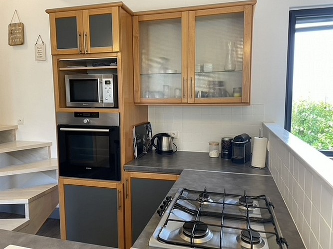 DB4C3FE4-8E62-40E5-AB50-8F7AFE274808