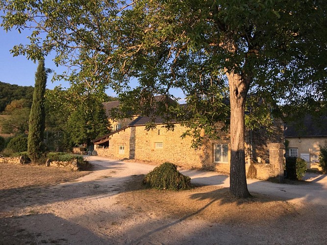 Le-domaine-des-crouquets-exterieur-3 VIL