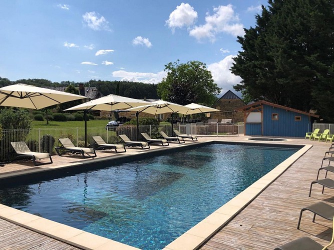 Le domaine des crouquets-piscine 2