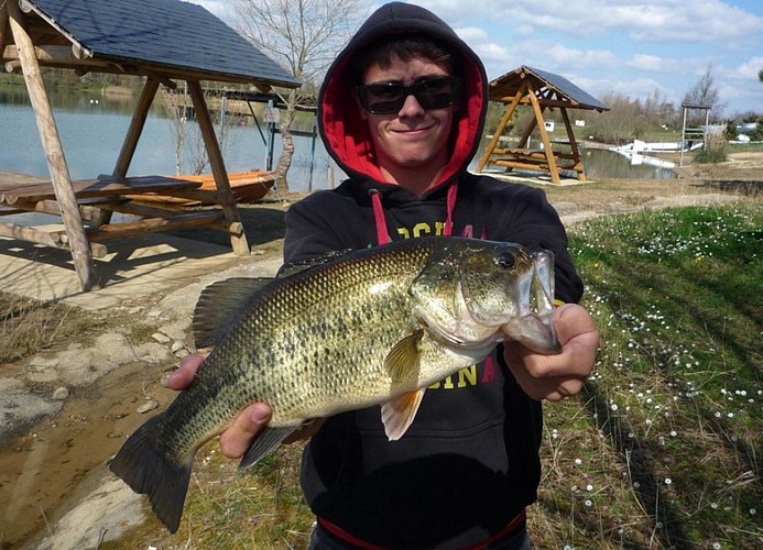 Lac-de-Sames-peche-black-2