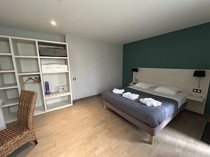 hotel-des-thermes-luc-chambre-pmr